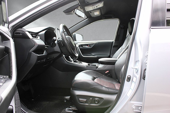 Toyota RAV4 13 of 20