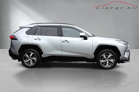 Toyota RAV4 3 of 20