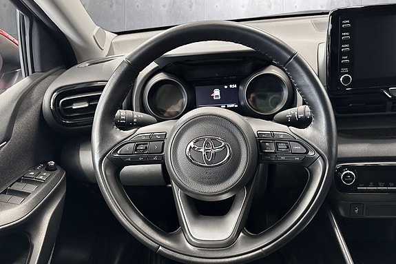 Toyota Yaris 11 of 29