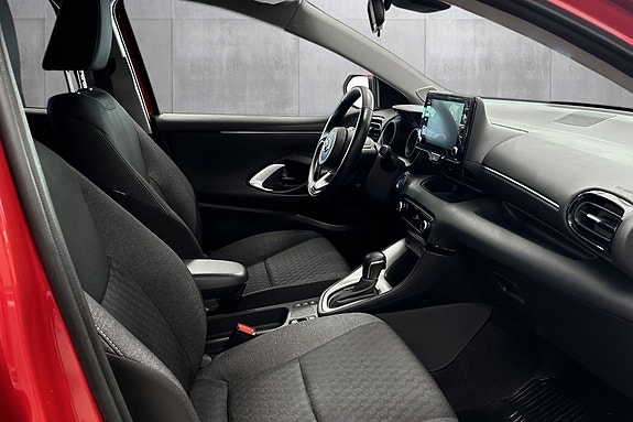 Toyota Yaris 14 of 29