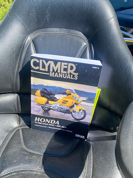 Honda GL 1800 Goldwing 2 of 5