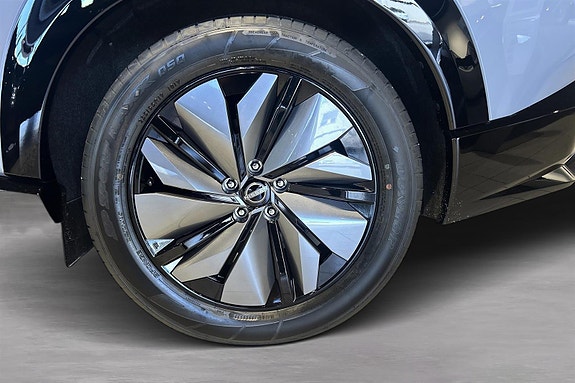 Nissan Ariya 14 of 15