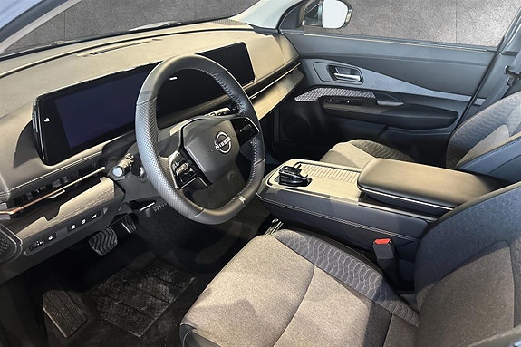 Nissan Ariya 7 of 15