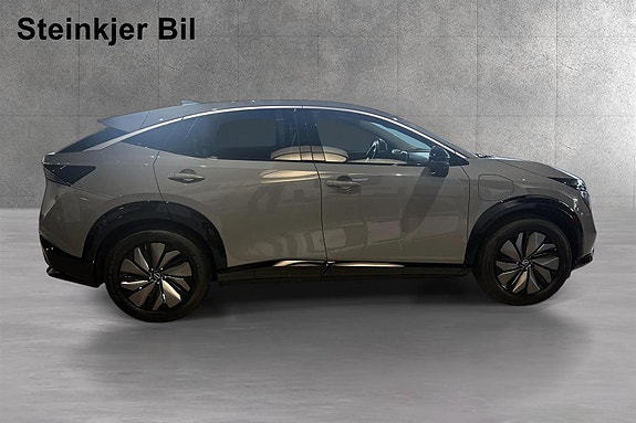 Nissan Ariya 4 of 5