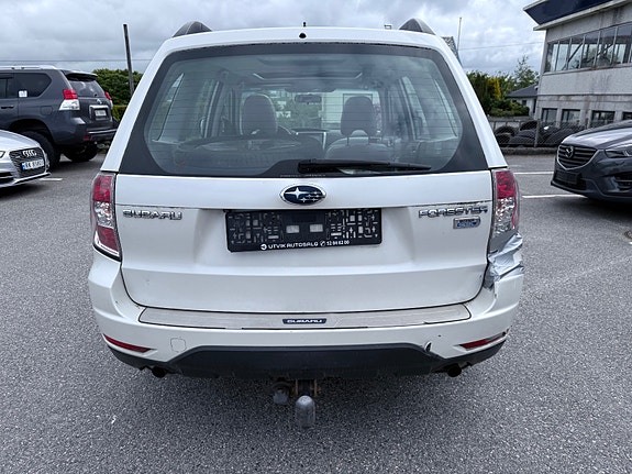Subaru Forester 6 of 28