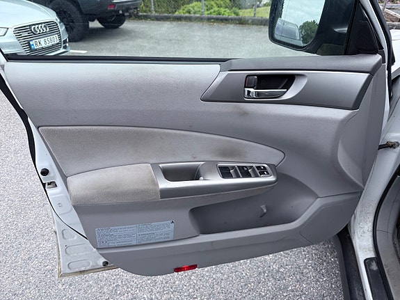 Subaru Forester 9 of 28