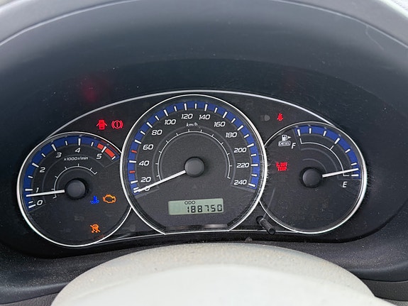 Subaru Forester 13 of 28