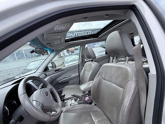 Subaru Forester 11 of 28
