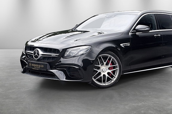 Mercedes-Benz E63 2 of 5