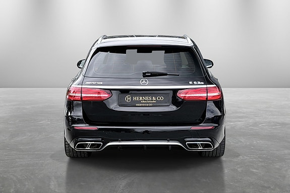 Mercedes-Benz E63 5 of 5