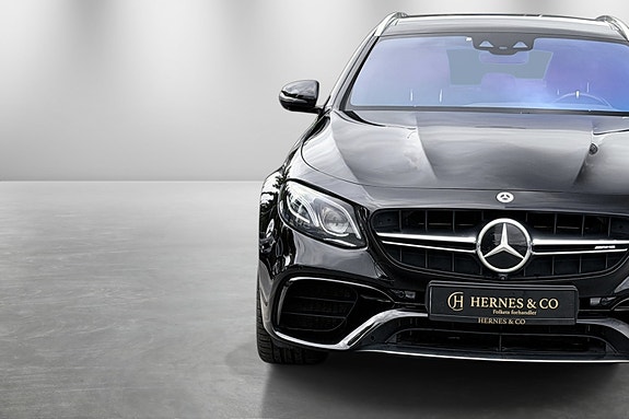 Mercedes-Benz E63 4 of 5