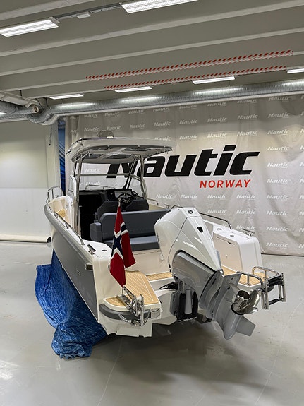 Nimbus T8 / Se båten i vår utstilling i Leangbukta! 4 of 5