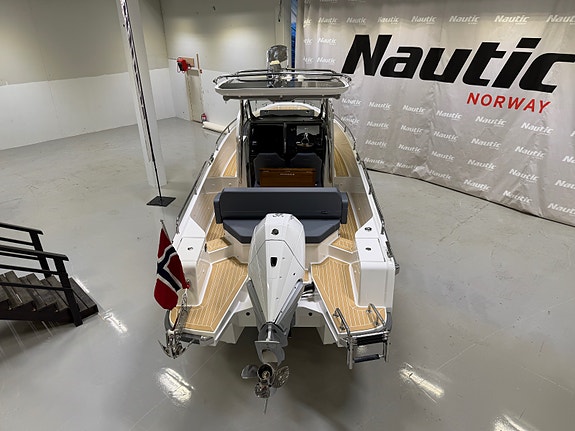 Nimbus T8 / Se båten i vår utstilling i Leangbukta! 2 of 5