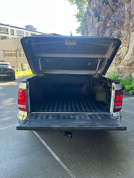Volkswagen Amarok 7 of 17