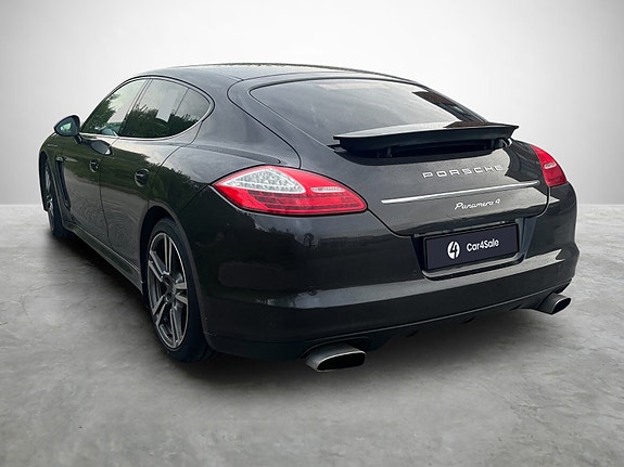 Porsche Panamera 3 of 5