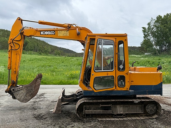 Kobelco K903B 2 of 5