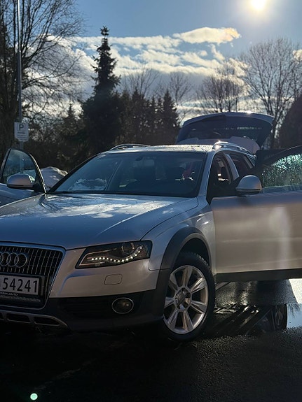 Audi A4 allroad 2 of 26