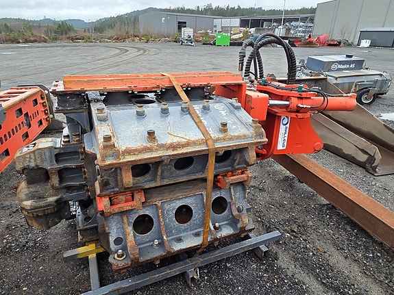 Andre Movax SG-50V Pile Driver2022 mod S70 feste 3 of 5