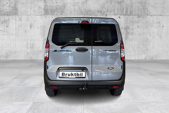Ford E-Transit Courier 4 of 5