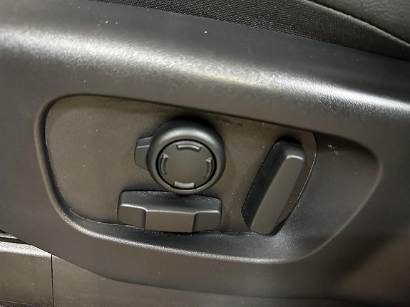 Land Rover Discovery 9 of 18