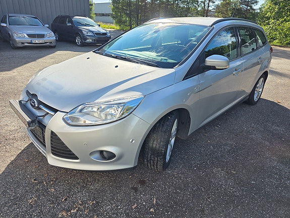 Ford Focus 2 of 17