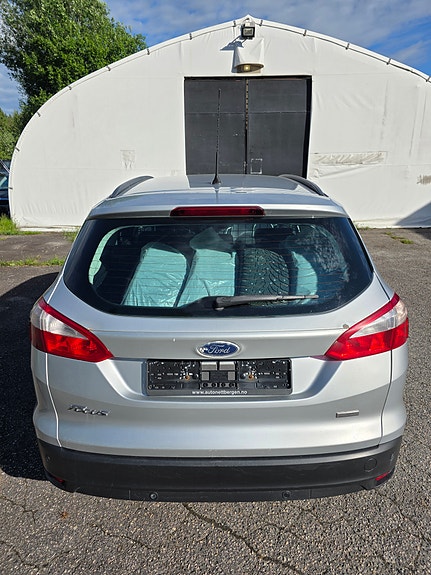 Ford Focus 5 of 17