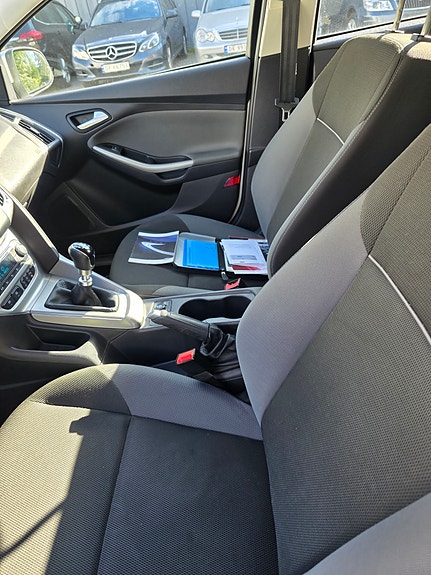 Ford Focus 10 of 17