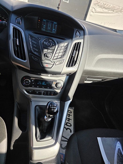 Ford Focus 12 of 17