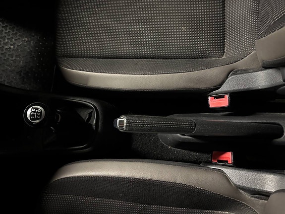 Volkswagen UP! 28 of 30