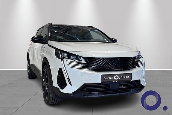Peugeot 5008 2 of 5