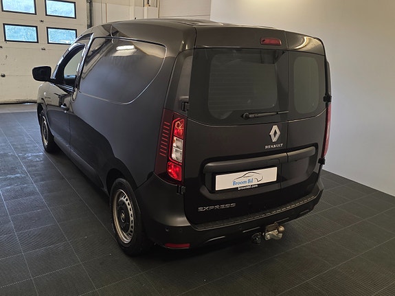 Renault Express 8 of 30
