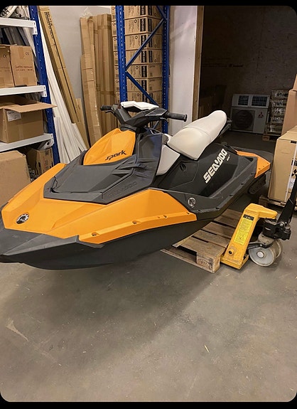 Utleie 2x SeaDoo Spark trixx (fritatt for høyhastighetsbevis) og 17 fot båt 5 of 5
