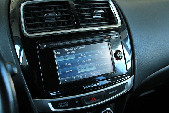 Mitsubishi ASX 9 of 16