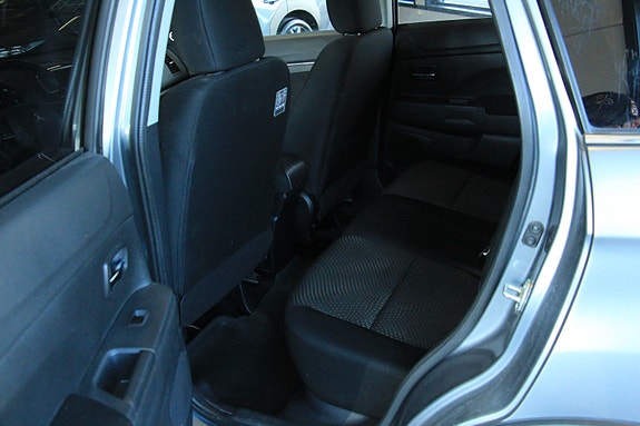 Mitsubishi ASX 12 of 16