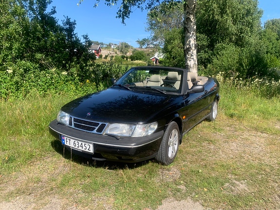 Saab 900 4 of 5