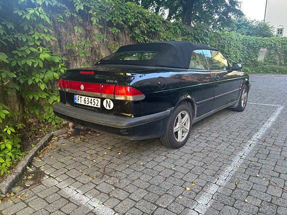Saab 900 3 of 5