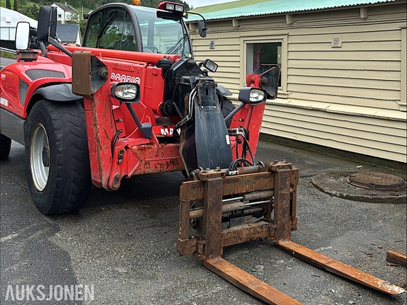 Manitou MT1440 5 of 5