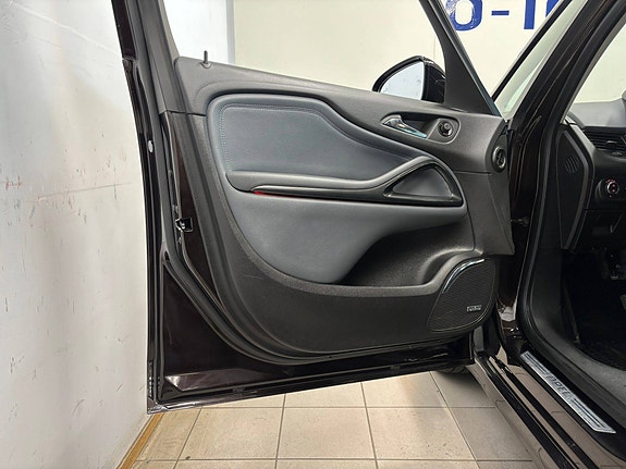 Opel Zafira Tourer 19 of 30