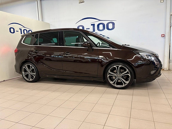 Opel Zafira Tourer 4 of 5