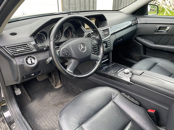 Mercedes-Benz E350 9 of 17