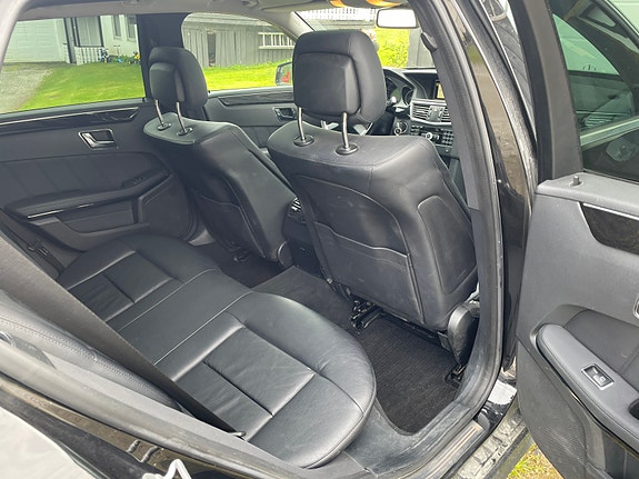 Mercedes-Benz E350 17 of 17