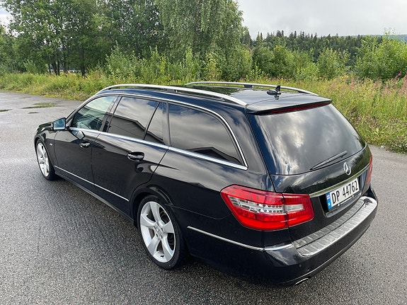 Mercedes-Benz E350 4 of 17