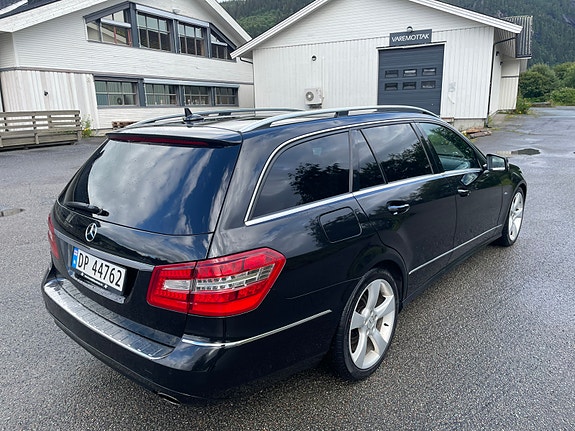 Mercedes-Benz E350 6 of 17