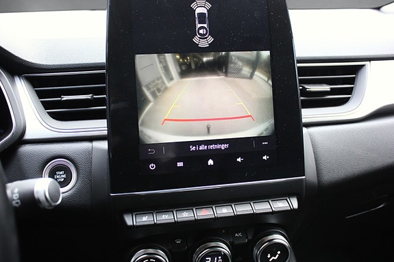 Renault Captur 14 of 19
