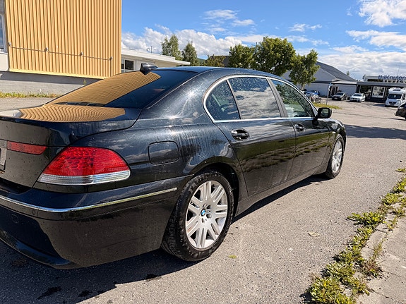 BMW 7-Serie 4 of 16