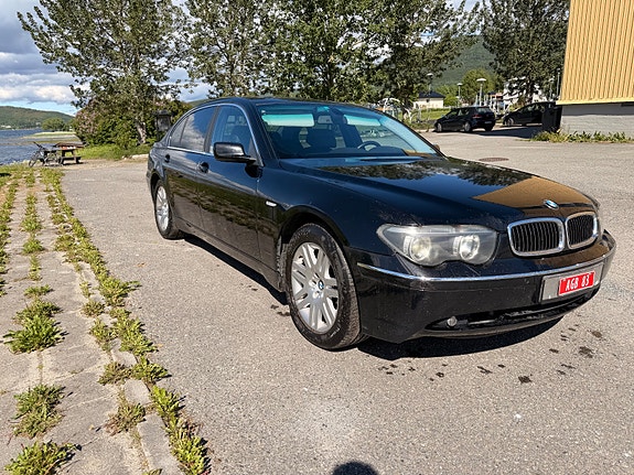 BMW 7-Serie 3 of 16