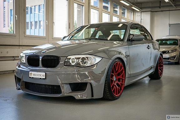 BMW 1M 4 of 5