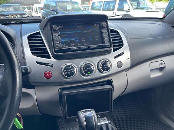 Mitsubishi L200 17 of 30