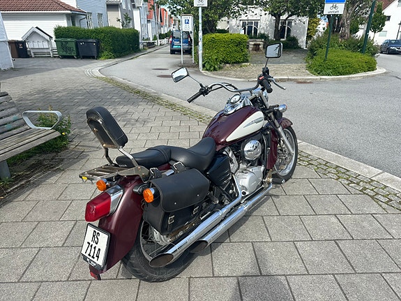 Honda VT 125 Shadow 3 of 5