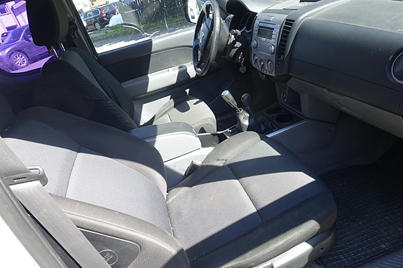 Mazda BT-50 5 of 5